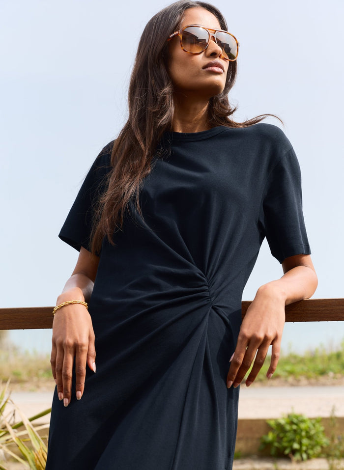 Alith T-Shirt Twist Dress - Classic Navy Baukjen