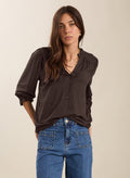 Annie Ruffle Collar Blouse - Dark Chocolate Baukjen