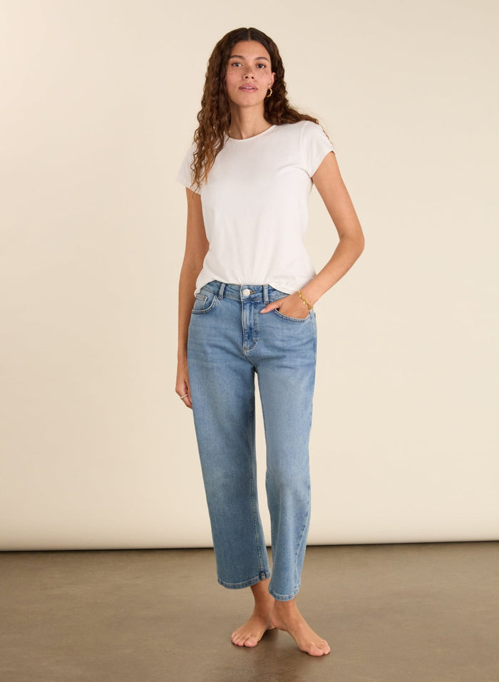 Nola Organic Cotton Stretch Crop Straight Leg Jeans - Light Indigo Baukjen