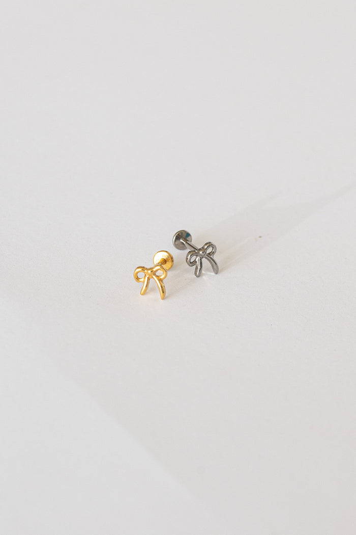 Bow Flat Back Stud