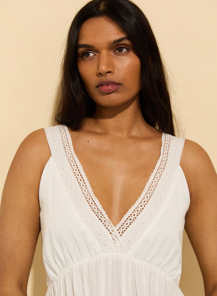 Brittany Organic Cotton Broderie Detail Nightgown - Soft White Baukjen