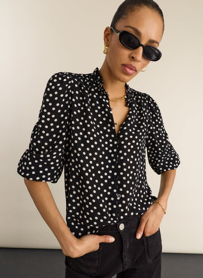 Cela Puff Sleeve Blouse - Black Polka Baukjen