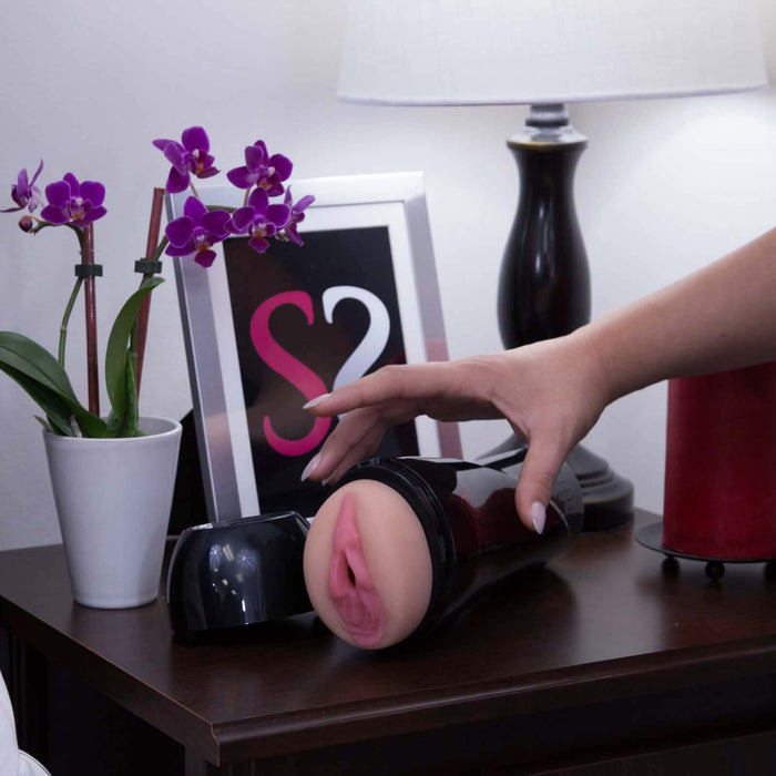 Cyberskin Celebrity Farrah's 6 Function Deluxe Vibrating Realistic Vagina Stroker