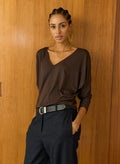 Ella Relaxed V - Neck Top - Dark Chocolate Baukjen