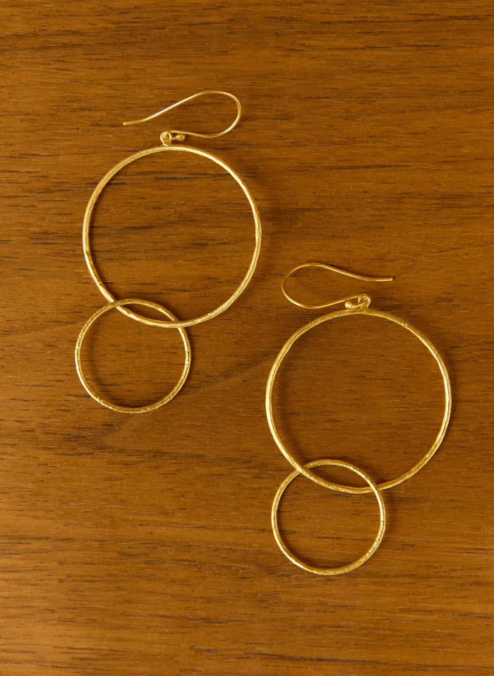 Emma Hoop Earrings - Gold Baukjen