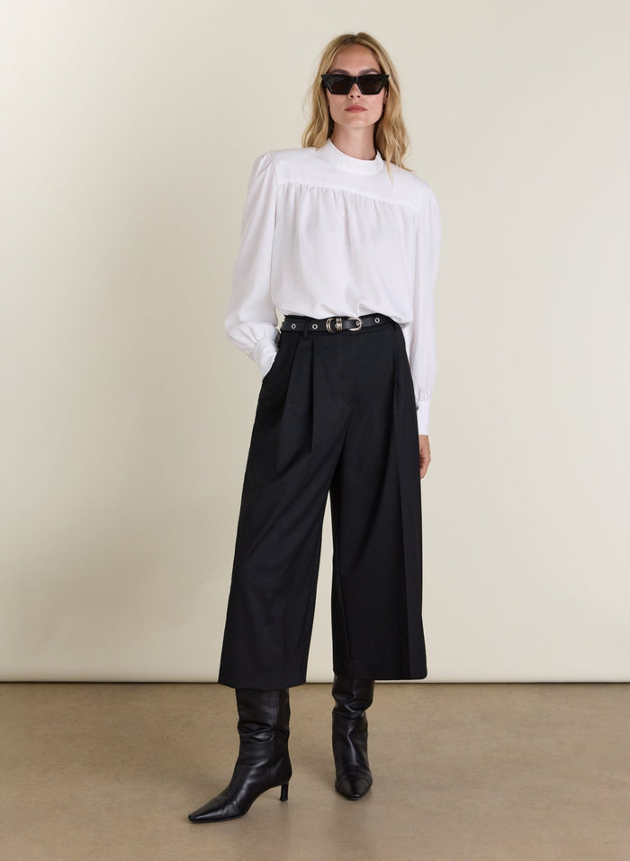 Gail Strong Shoulder Blouse - White Baukjen