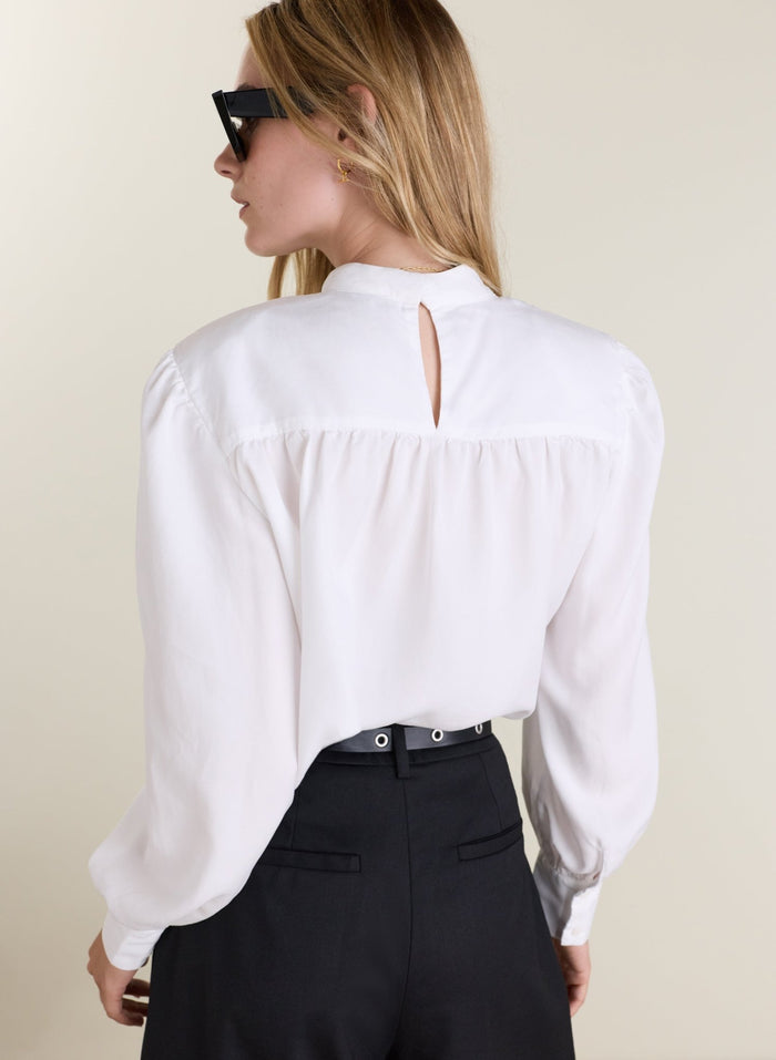 Gail Strong Shoulder Blouse - White Baukjen