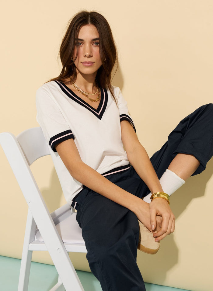 Hal Organic V - Neck Tee - Pure White, Navy & Powder Pink Baukjen