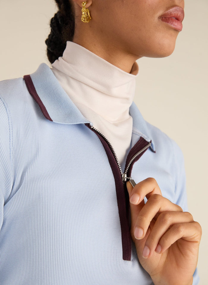 Joely Organic Cotton Rib Zip Collar Top - Ice Blue & Plum Baukjen