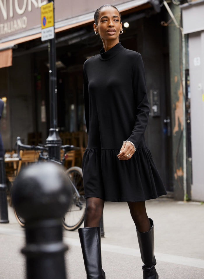 Justine Turtleneck Mini Dress - Caviar Black Baukjen