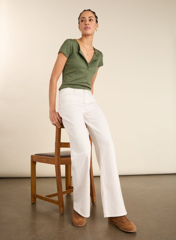 Kikki Cap Sleeve Henley Top - Light Khaki Baukjen
