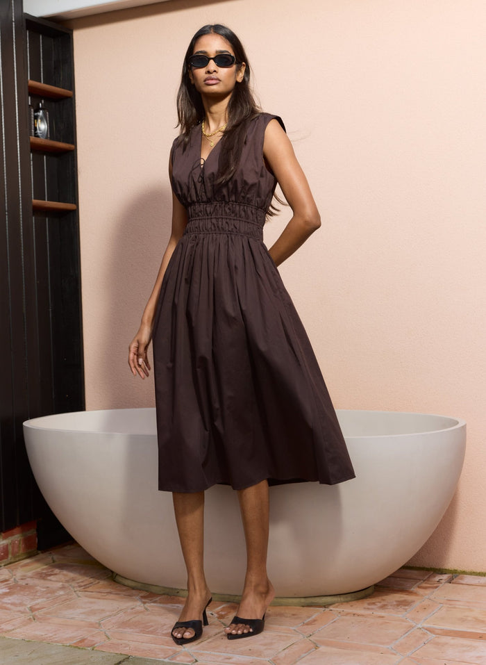 Kyrah Cotton Waisted Midi Dress - Dark Chocolate Baukjen