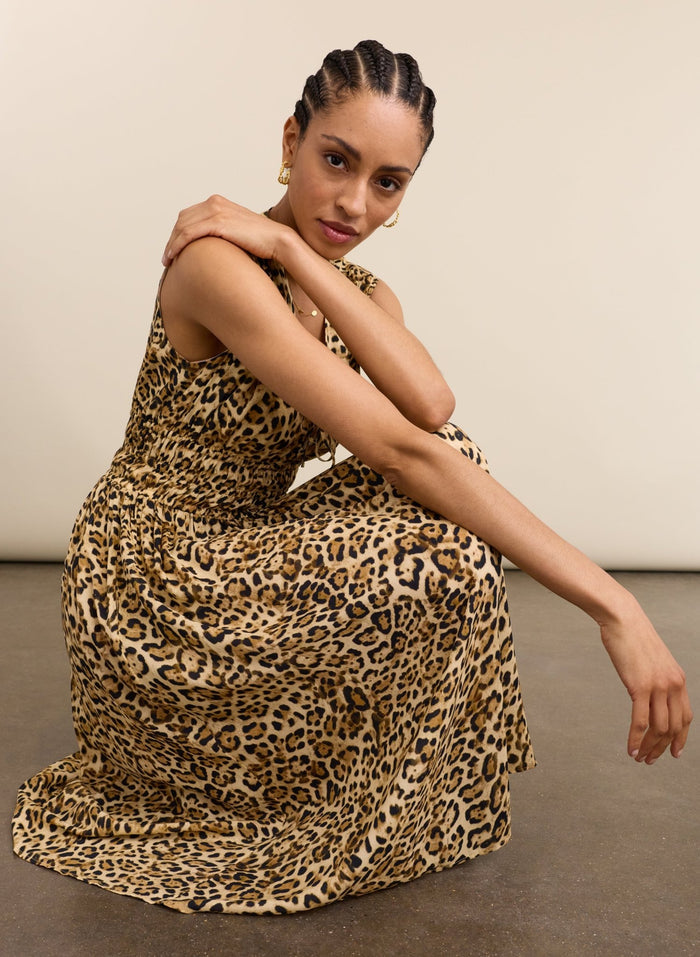 Kyrah Printed Waisted Midi Dress - Sandstone Leopard Baukjen