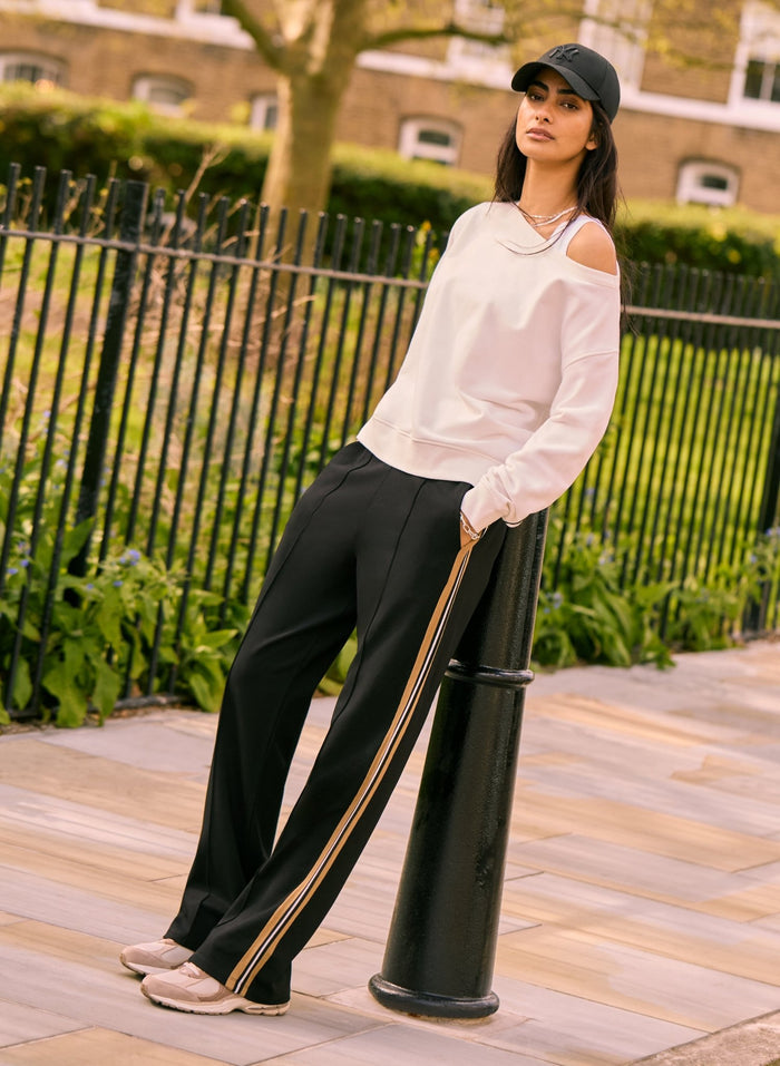 Marjorie Side Stripe Ponte Trousers - Black / Camel Stripe Baukjen