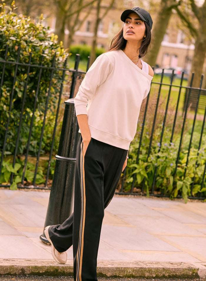 Marjorie Side Stripe Ponte Trousers - Black / Camel Stripe Baukjen