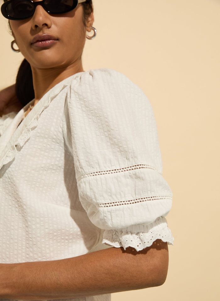 Marti Organic Cotton Broderie Detail Blouse - Soft White Baukjen