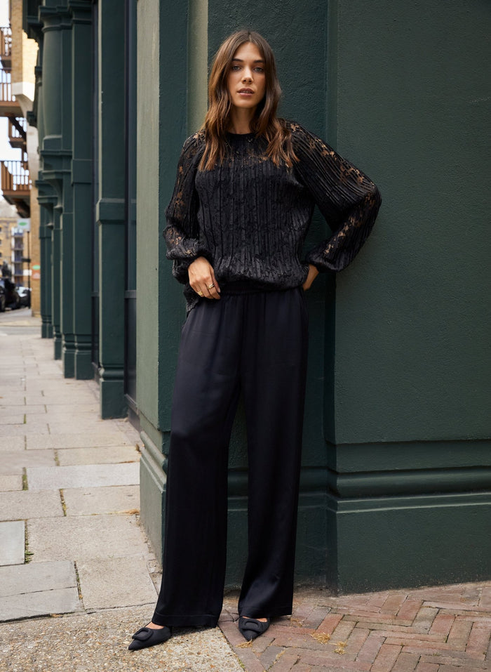 Megan Satin Palazzo Trousers - Caviar Black Baukjen