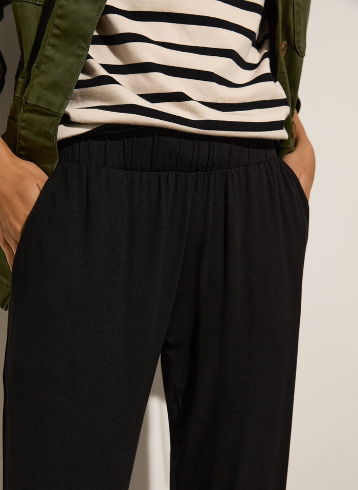 Petite Neath Tapered Trousers - Caviar Black Baukjen