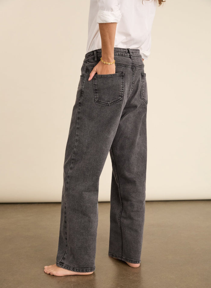 Organic Stretch Cotton Wide Leg Slouch Jeans - Grey Wash Baukjen