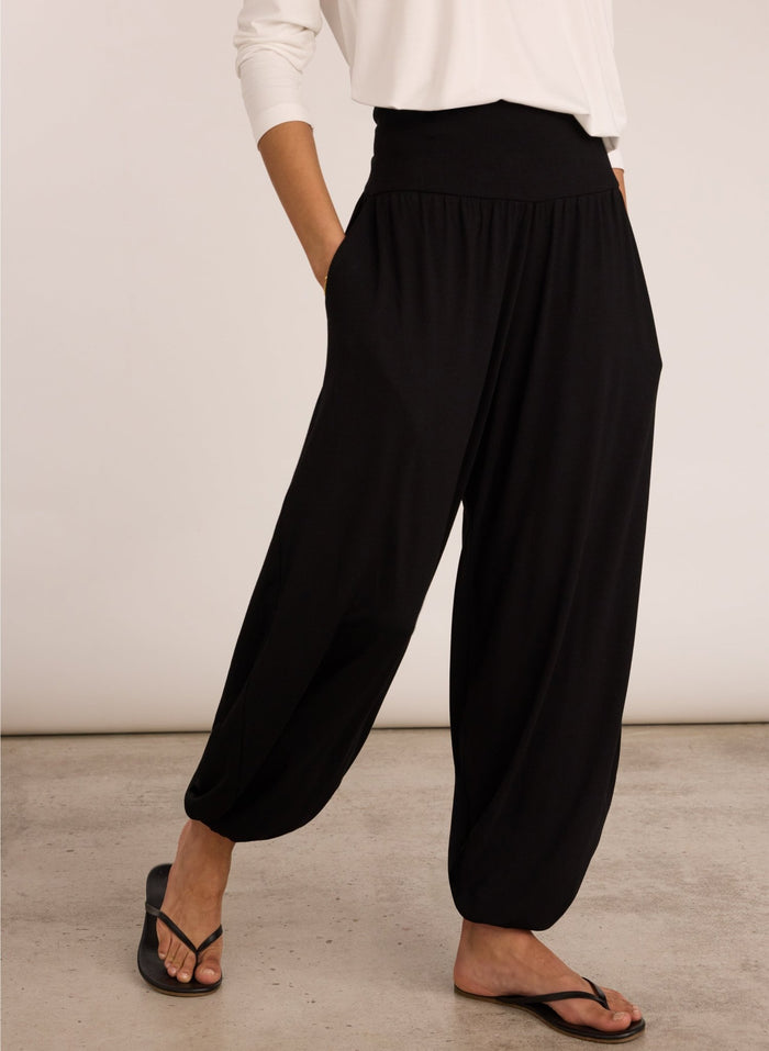 Otis Jersey Balloon Trousers - Caviar Black Baukjen