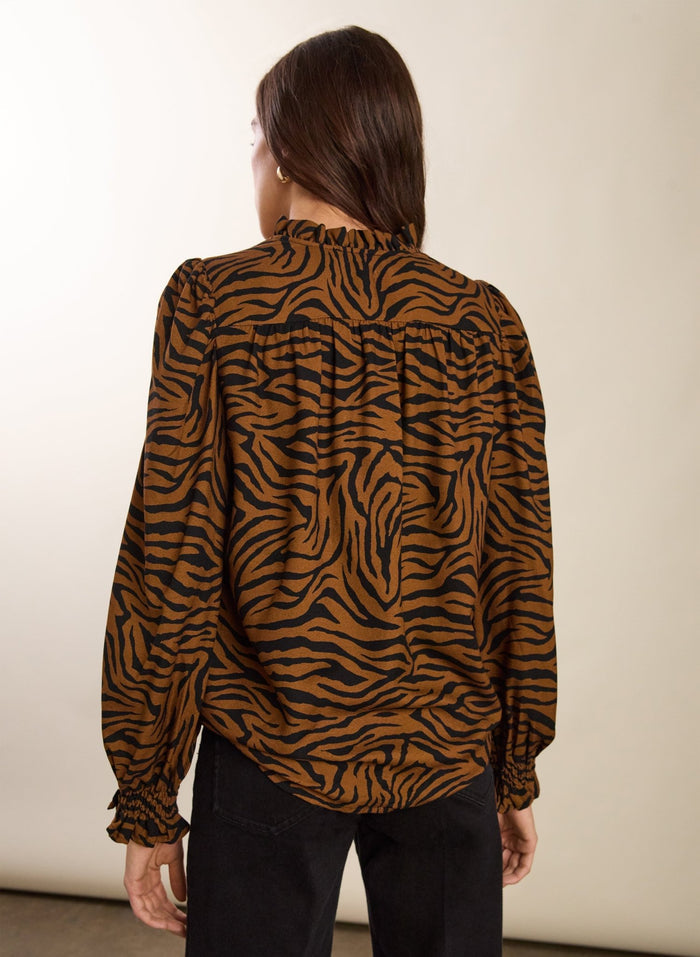 Sabrina Printed Blouse - Chocolate Tiger Baukjen