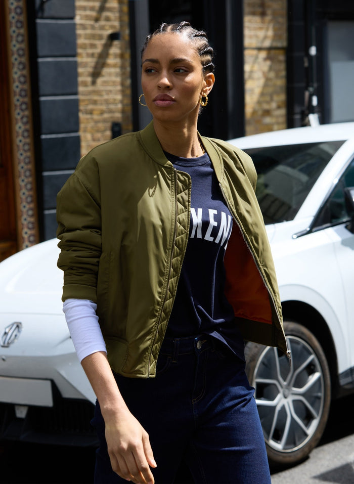 Shay Layered - Look Slogan T-shirt - Navy Baukjen