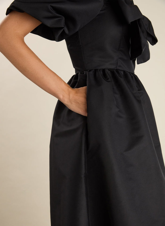 Star Bow Detail Midi Dress - Caviar Black Baukjen