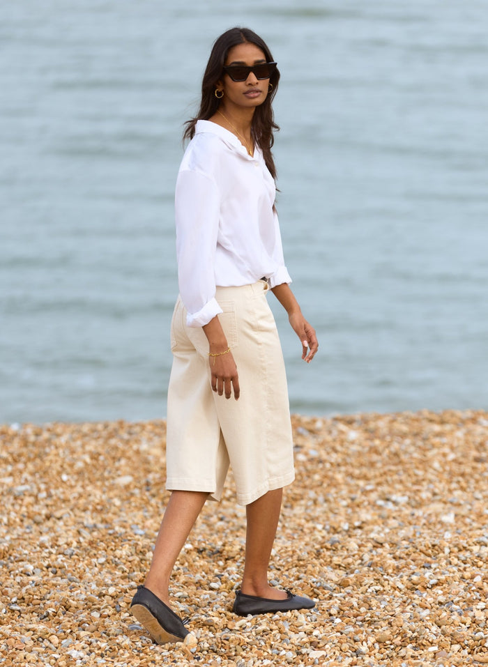 Tillie Organic Cotton Stretch Denim Shorts - Ecru Baukjen