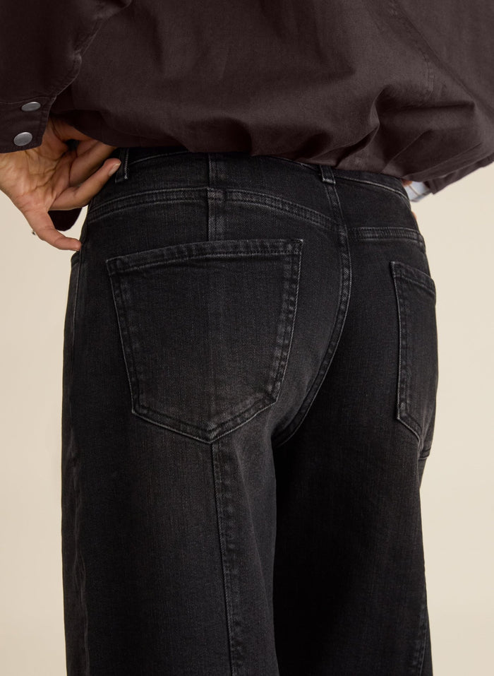 Wyatt Organic Cotton Stretch Denim Barrel Jeans - Washed Black Baukjen